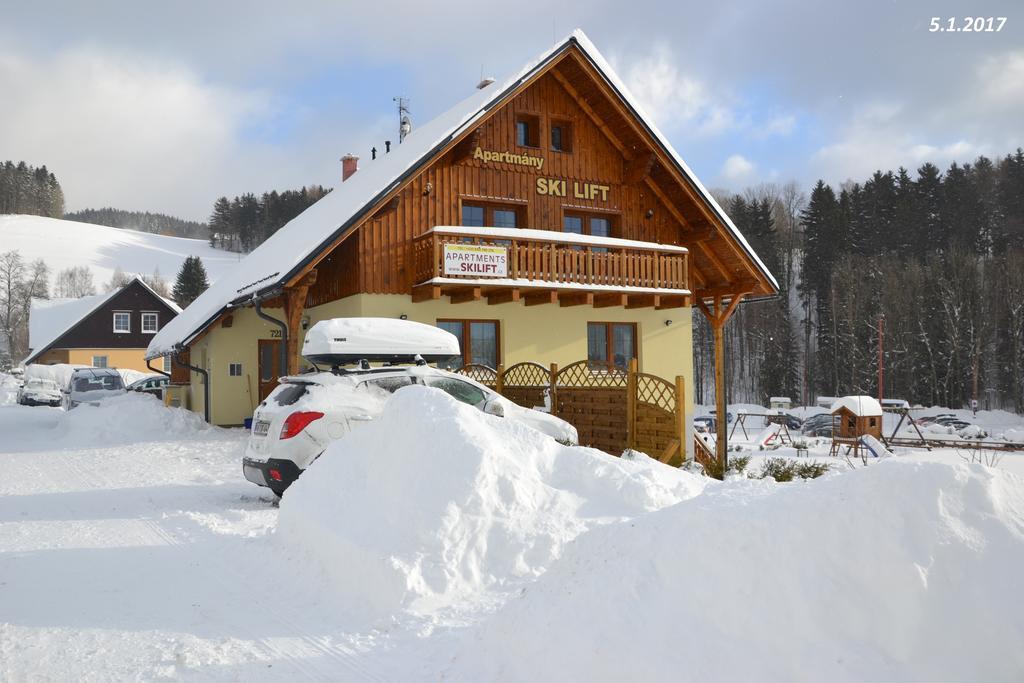 Apartmany Ski Lift Рокитніце-над-Їзероу Екстер'єр фото